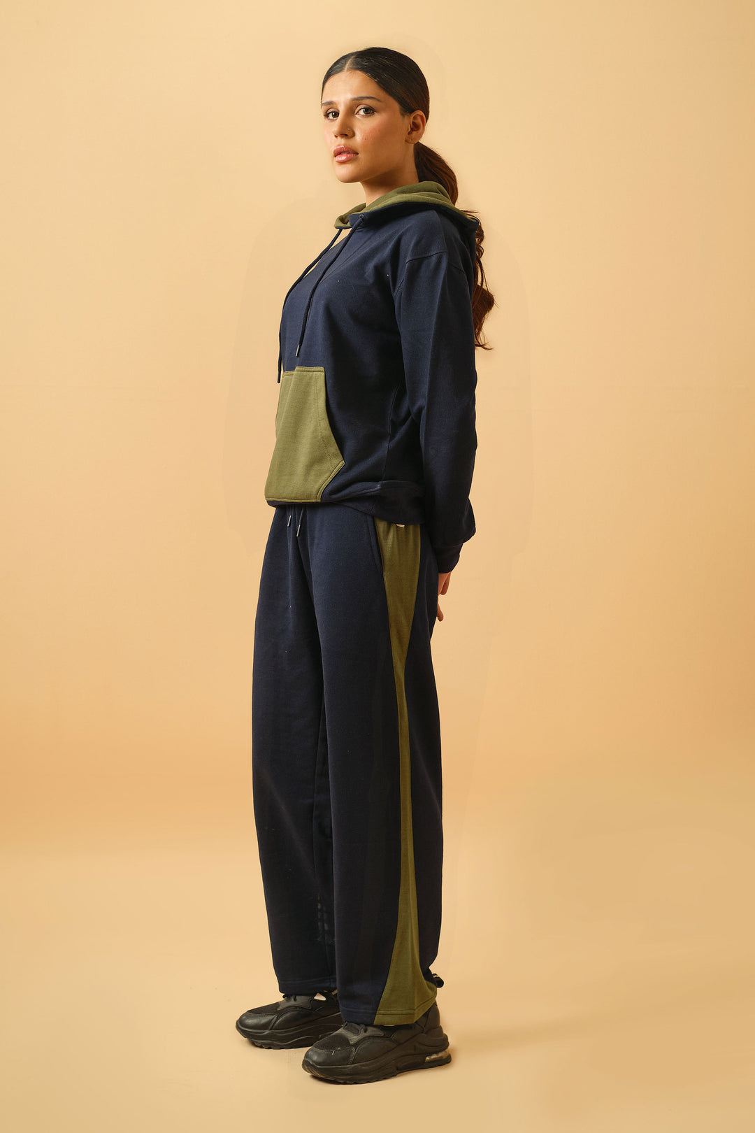 Contrasting Hues Separates
