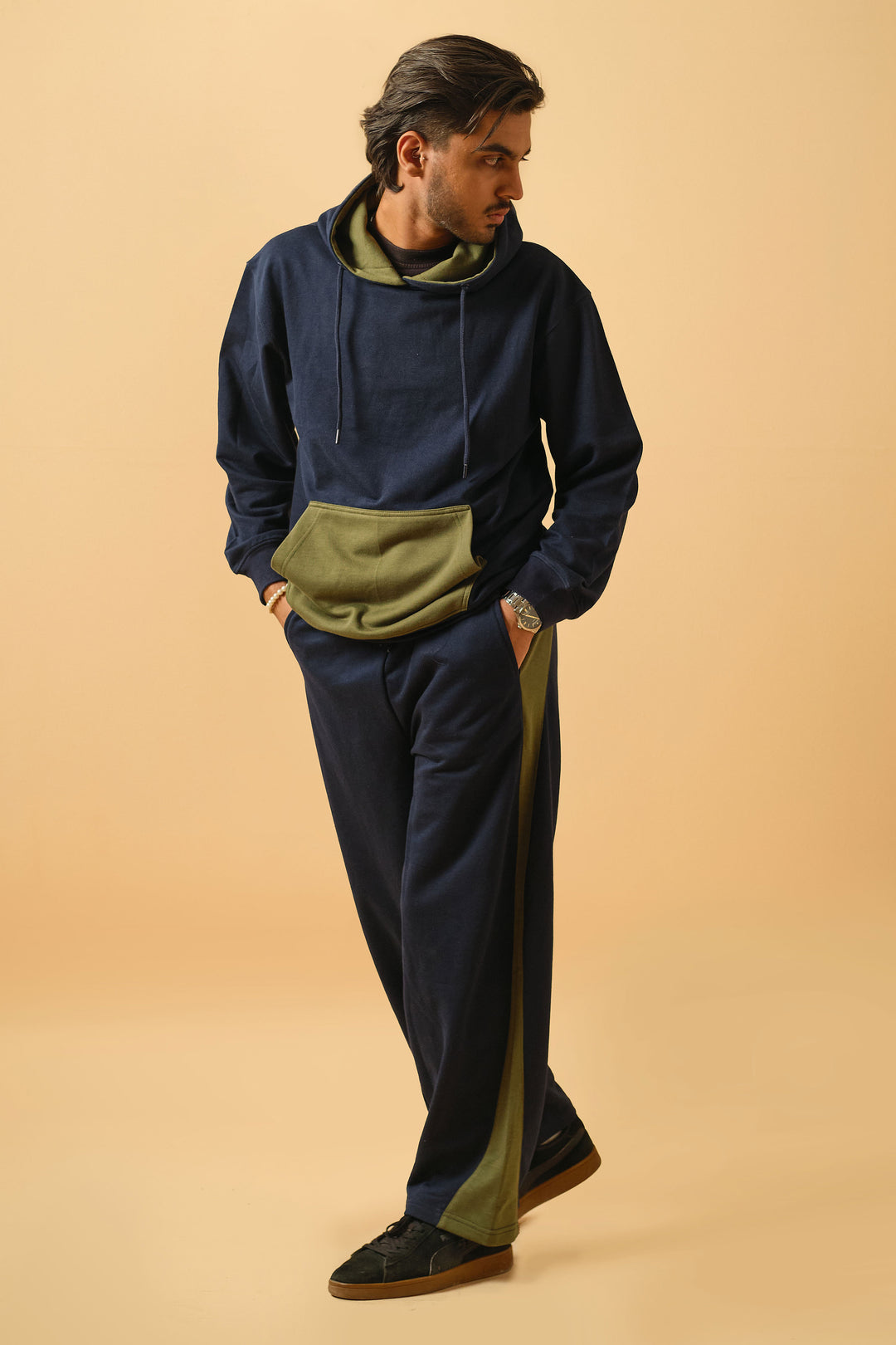 Contrasting Hues Separates