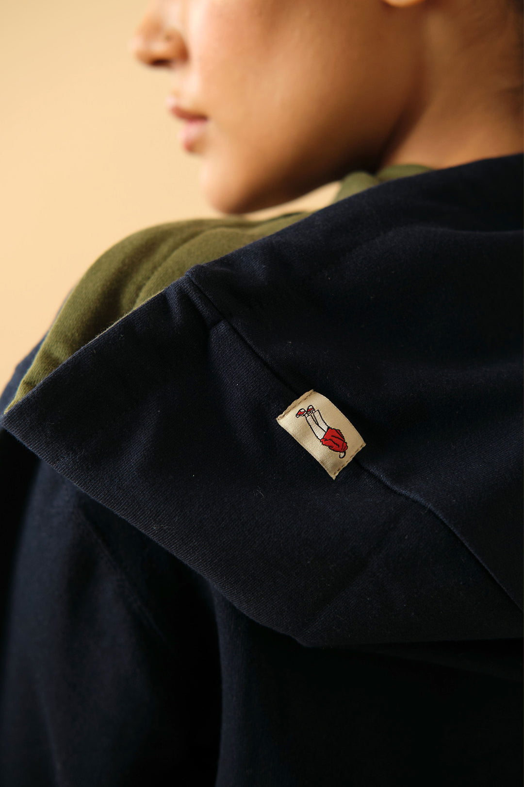 Contrasting Hues Separates